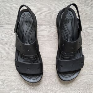 Crocs Brooklyn Low Wedge Size 9